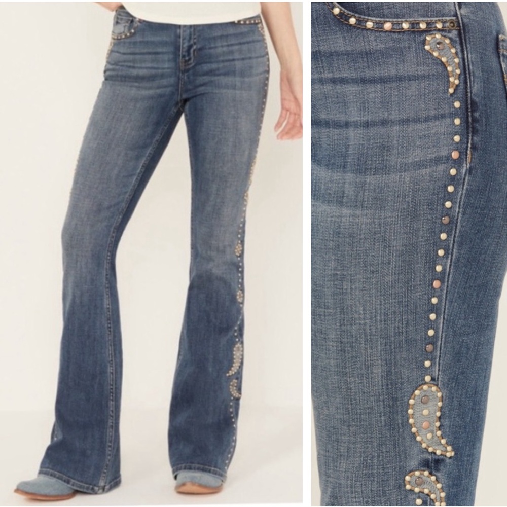 Idyllwind Women's Onslow Gypsy High Rise Embellished Stretch Flare Jeans
